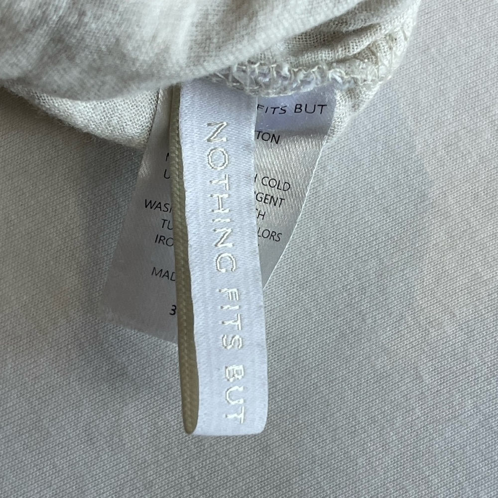 Nothing fits but baby onesie - Picture 4 of 5